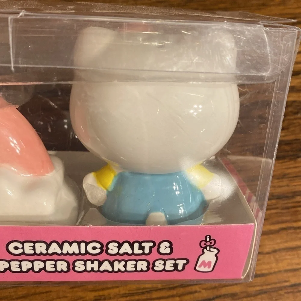 Sanrio Hello Kitty Ceramic Salt and Pepper Shaker Set Rainbow Good Vibes Box